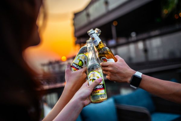 HAPPY HOUR